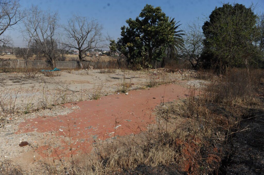Dube Bowling Club Is Now a Beautiful Memory Left to Rot Dube Bowling Club Is Now a Beautiful Memory Left to Rot